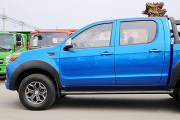 ���� ��½��E5 2018�� ������ 2.4L���� 136���� ���� ����˫��Ƥ��ͼƬ