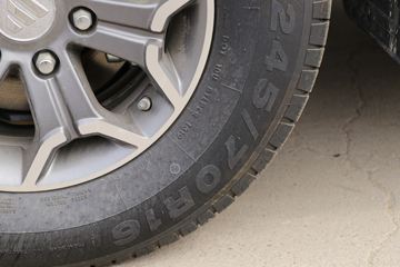 ���� ��½��E5 2018�� ������ 2.4L���� 136���� ���� ����˫��Ƥ��ͼƬ