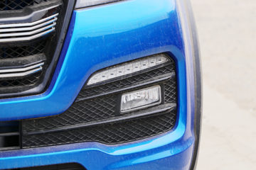 ���� ��½��E5 2018�� ������ 2.4L���� 136���� ���� ����˫��Ƥ��ͼƬ