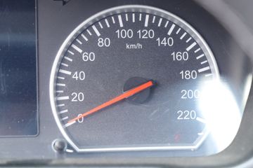 ���� ��½��E5 2018�� ������ 2.4L���� 136���� ���� ����˫��Ƥ��ͼƬ