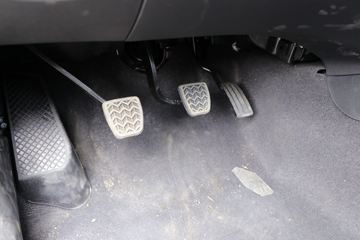 ���� ��½��E5 2018�� ������ 2.4L���� 136���� ���� ����˫��Ƥ��ͼƬ