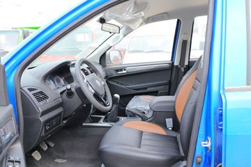 ���� ��½��E5 2018�� ������ 2.4L���� 136���� ���� ����˫��Ƥ��ͼƬ