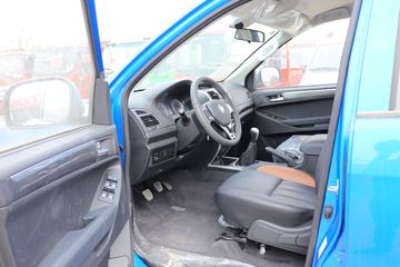 ���� ��½��E5 2018�� ������ 2.4L���� 136���� ���� ����˫��Ƥ��ͼƬ