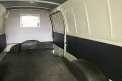 厦门金龙 金威 2019款 110马力 2-5座 2.0L汽油厢货封闭货车(国五)