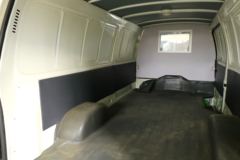 厦门金龙 金威 2019款 110马力 2-5座 2.0L汽油厢货封闭货车(国五)