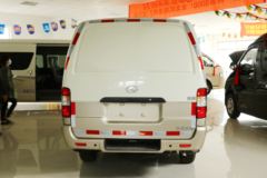厦门金龙 金威 2019款 110马力 2-5座 2.0L汽油厢货封闭货车(国五)