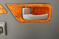 厦门金龙 金威 2019款 110马力 2-5座 2.0L汽油厢货封闭货车(国五)