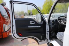 东风途逸 T5 1.5L 113马力 4.05米单排厢式小卡(国六)(EQ5031XXY16QEAC)