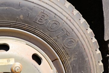 һ����� J6L�п� �ʻݰ� 260���� 6X2 8.7�������ػ���(����)(CA1250P62K1L5T3E6)ͼƬ