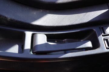 һ����� J6L�п� 220���� 4X2 8����ʽ�ػ���(����)(CA5160XXYP62K1L5E6)ͼƬ