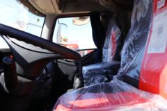 一汽解放 J6L中卡 220马力 4X2 8米厢式载货车(国六)(CA5160XXYP62K1L5E6)