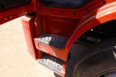 一汽解放 J6L中卡 220马力 4X2 8米厢式载货车(国六)(CA5160XXYP62K1L5E6)