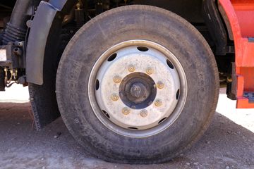 һ����� J6L�п� 220���� 4X2 8����ʽ�ػ���(����)(CA5160XXYP62K1L5E6)ͼƬ