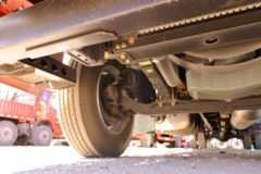 一汽解放 J6L中卡 220马力 4X2 8米厢式载货车(国六)(CA5160XXYP62K1L5E6)