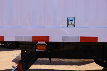 һ����� J6L�п� 220���� 4X2 8����ʽ�ػ���(����)(CA5160XXYP62K1L5E6)ͼƬ