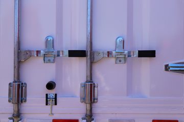 һ����� J6L�п� 220���� 4X2 8����ʽ�ػ���(����)(CA5160XXYP62K1L5E6)ͼƬ