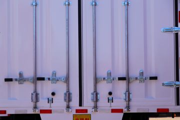 һ����� J6L�п� 220���� 4X2 8����ʽ�ػ���(����)(CA5160XXYP62K1L5E6)ͼƬ