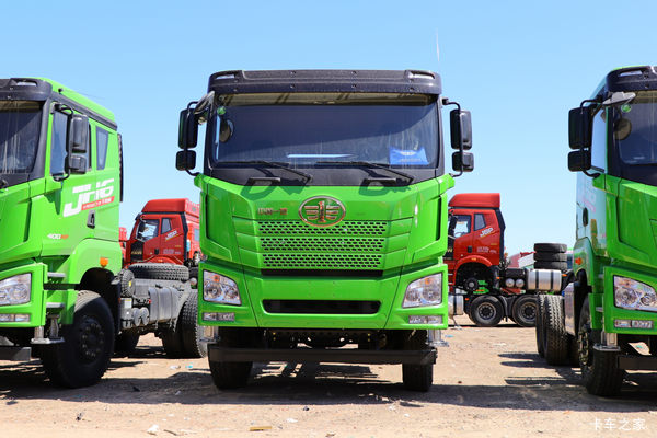 青岛解放 JH6重卡 550马力 6X4 6.5米自卸车