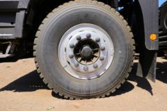 福田 欧曼GTL 9系重卡 400马力 6X4 5.6米自卸车底盘(国六)(BJ3259Y6DLL-02)