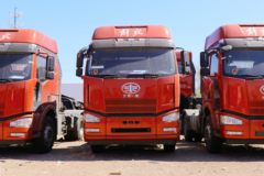 一汽解放 新J6P重卡 质惠版 420马力 6X4牵引车(CA4250P66K24T1A1E5Z)
