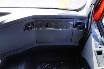 һ����� ��J6P�ؿ� �ʻݰ� 420���� 6X4ǣ����(CA4250P66K24T1A1E5Z)ͼƬ