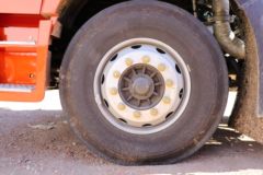 一汽解放 新J6P重卡 质惠版 420马力 6X4牵引车(CA4250P66K24T1A1E5Z)