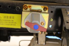 锐航X1&nbsp;冷藏车底盘图片