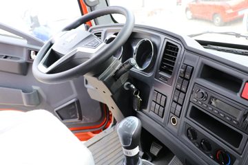 �й�����HOWO ��ϵ 130���� 4.15�׵��������Ῠ(����)ͼƬ