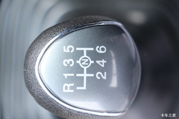 �й�����HOWO ��ϵ 130���� 4.15�׵��Ų�դʽ�Ῠ(��