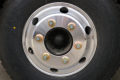 中国重汽HOWO 王系 130马力 4.15米单排栏板轻卡(国六)(ZZ1047F3315F144)