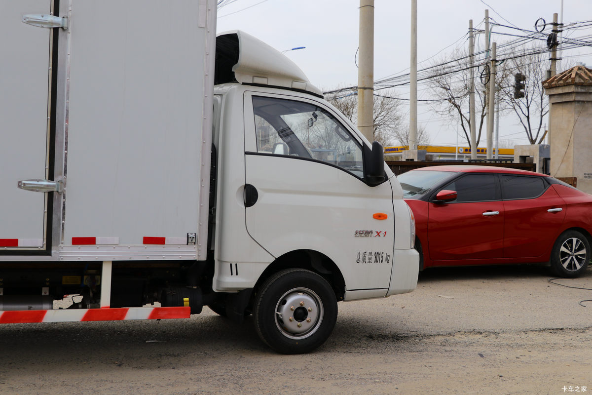 X1 1.5L 113  3.6׵ʽ΢()(KMC5031XXYQ318D6)                                                