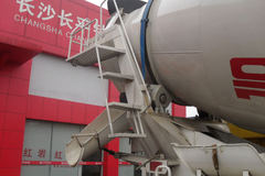 上汽红岩 杰狮 380马力 6X4 混凝土搅拌车(CQ5254GJBHTG414)