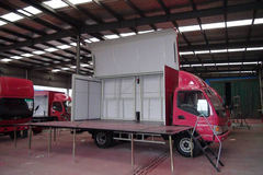 江淮好运 90马力 3308轴距单排厢式轻卡(舞台车)