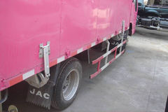 江淮好运 90马力 3308轴距单排厢式轻卡(舞台车)