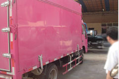 江淮好运 90马力 3308轴距单排厢式轻卡(舞台车)