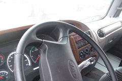 江淮 威铃中卡 158马力 4X2 仓栅式载货车(HFC5161CCYK2R1HT)