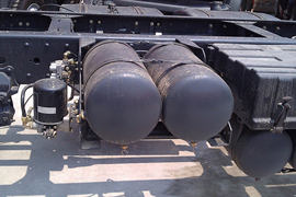 乘龙M5&nbsp;载货车底盘                                                图片