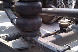 乘龙M5&nbsp;载货车底盘                                                图片