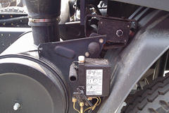 东风柳汽 霸龙重卡 260马力 8X2 9.6米栏板载货车(LZ1313PEL)