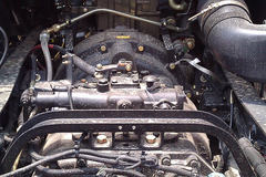 东风柳汽 霸龙重卡 260马力 8X2 9.6米栏板载货车(LZ1313PEL)