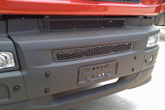 东风柳汽 霸龙重卡 260马力 8X2 9.6米栏板载货车(LZ1313PEL)