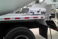 福田 欧曼ETX 6系 336马力 6X4 混凝土搅拌车(华建牌)(HDJ5251GJBAU)