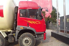 一汽解放底盘&nbsp;粉粒物料运输车外观图片