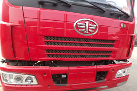 一汽解放底盘&nbsp;粉粒物料运输车外观图片