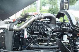 东风商用车底盘&nbsp;平板运输车底盘图片