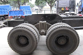 瑞沃Q9&nbsp;自卸车底盘                                                图片