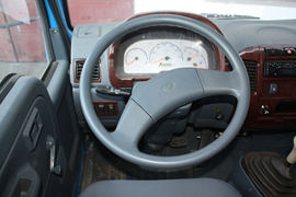 东风股份底盘&nbsp;平板运输车驾驶室图片