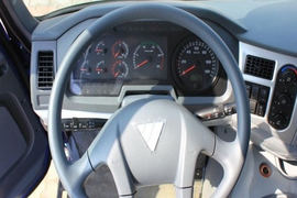 福田欧曼底盘&nbsp;平板运输车驾驶室图片