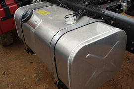 福田欧曼底盘&nbsp;平板运输车底盘图片