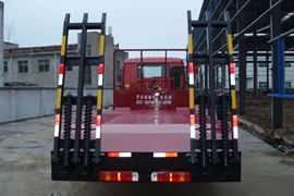 福田欧曼底盘&nbsp;平板运输车外观图片